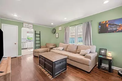 1900 Knollridge Lane, Cincinnati, OH 45231 - Photo 3