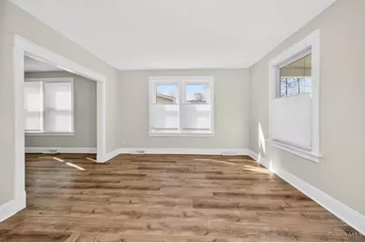 1007 W Loveland Avenue, Loveland, OH 45140 - Photo 5