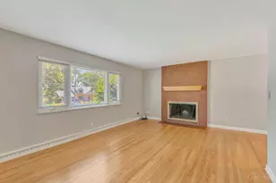 6465 Honeysuckle Dr, Cincinnati, OH 45230 - Photo 9