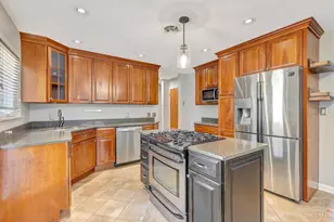 6465 Honeysuckle Dr, Cincinnati, OH 45230 - Photo 15