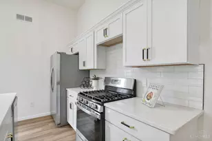 4704 Ward St, Cincinnati, OH 45227 - Photo 9