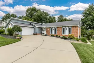 785 Elderwood Dr, Anderson Township, OH 45255 - Photo 3
