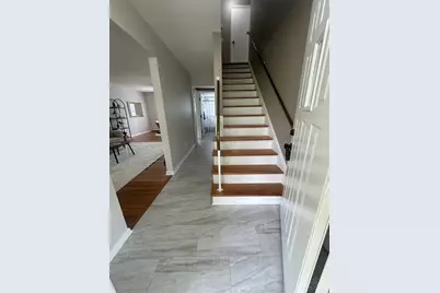 2715 Powell Drive, Cincinnati, OH 45211 - Photo 7