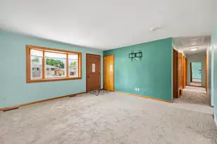 5738 Windview Dr, Green Township, OH 45248 - Photo 5