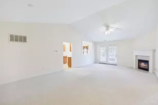 8021 Pinnacle Point Dr, West Chester, OH 45069 - Photo 7