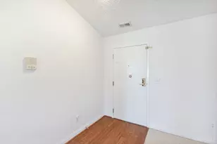 8021 Pinnacle Point Dr, West Chester, OH 45069 - Photo 5