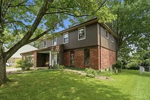 10816 Wengate Ln, Blue Ash, OH 45241 - Photo 3