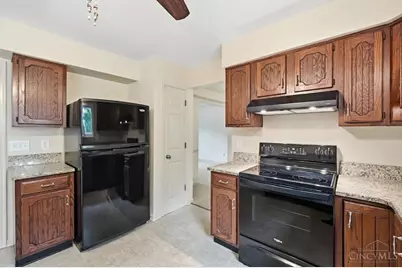 7590 Rolling Meadows Drive, West Chester, OH 45069 - Photo 7