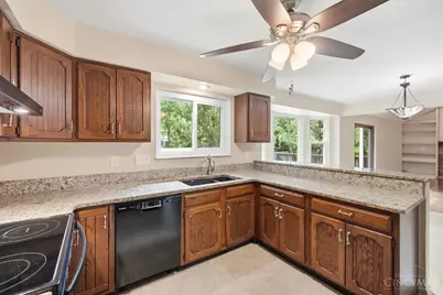 7590 Rolling Meadows Drive, West Chester, OH 45069 - Photo 5