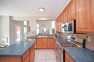 9341 Old Village Dr, Deerfield Township, OH 45140 - Photo 15