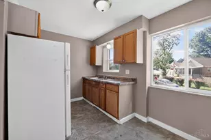 1263 W Galbraith Rd, Cincinnati, OH 45231 - Photo 11