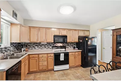 296 Beechridge Drive, Springfield Township, OH 45216 - Photo 11