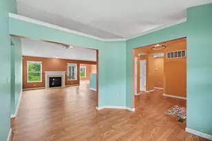 1079 Spruce Glen, Hamilton Township, OH 45152 - Photo 5