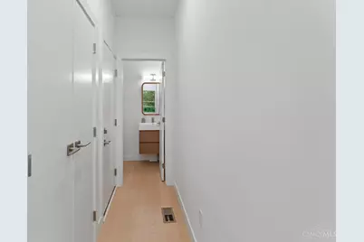 1869 Kinney Avenue, Cincinnati, OH 45207 - Photo 11