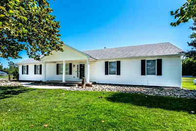 94 Fawn Lane, Blanchester, OH 45107 - Photo 1