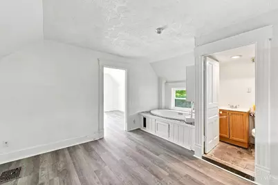 2025 Baltimore Avenue, Cincinnati, OH 45225 - Photo 15