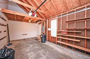 458 Napa Ct, Union Township, OH 45255 - Photo 5