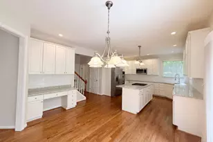 6667 Miami Woods Dr, Miami Township, OH 45140 - Photo 5