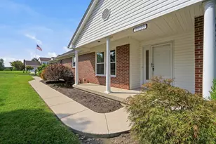 8255 Lakevalley Dr, Colerain Township, OH 45247 - Photo 5