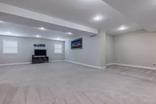 8925 Kenwood Rd, Blue Ash, OH 45242 - Photo 25