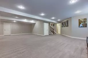 8925 Kenwood Rd, Blue Ash, OH 45242 - Photo 23