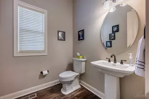 8925 Kenwood Rd, Blue Ash, OH 45242 - Photo 21