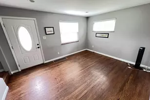 1719 Sanborn Dr, Reading, OH 45215 - Photo 3