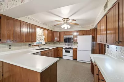 113 Dorset Drive, Middletown, OH 45044 - Photo 13