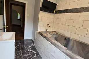 2019 Adams Rd, Cincinnati, OH 45231 - Photo 25