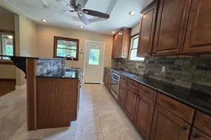 2019 Adams Rd, Cincinnati, OH 45231 - Photo 17