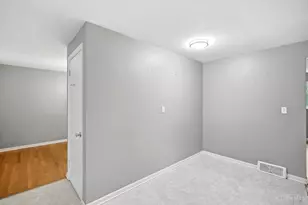 4664 Linda Dr, Cincinnati, OH 45238 - Photo 13