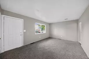 1959 Lotushill Dr, Springfield Township, OH 45240 - Photo 11
