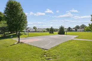6590 Waverly Park, Hamilton Township, OH 45152 - Photo 43