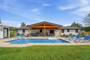 1235 Day Cir E, Miami Township, OH 45150 - Photo 3