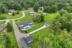 1235 Day Cir E, Miami Township, OH 45150 - Photo 5