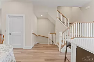 3906 Edwards Rd, Cincinnati, OH 45209 - Photo 7