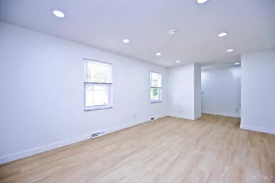 2529 Bremont Avenue, Golf Manor, OH 45237 - Photo 9