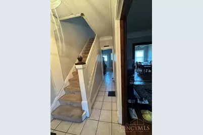 229 Dorchester Avenue, Cincinnati, OH 45219 - Photo 5