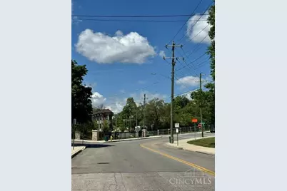 229 Dorchester Avenue, Cincinnati, OH 45219 - Photo 3