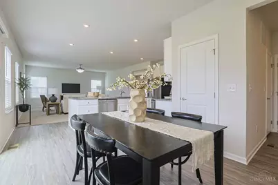 1164 Wood Gate Way, Miami Township, OH 45140 - Photo 15