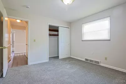 556 Grandin Avenue, Springdale, OH 45246 - Photo 17