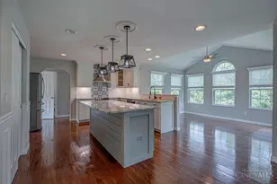 1111 Pond Ridge Cir, Ross Township, OH 45013 - Photo 7