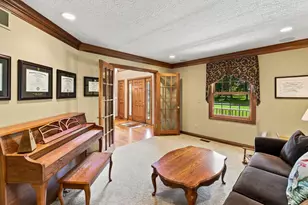 6226 Swanbrook Ln, Delhi Township, OH 45233 - Photo 17