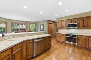 6226 Swanbrook Ln, Delhi Township, OH 45233 - Photo 9
