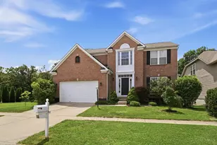 303 Delaware Dr, Hamilton Township, OH 45039 - Photo 3
