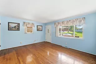 2516 Garrison Dr, Colerain Township, OH 45231 - Photo 9