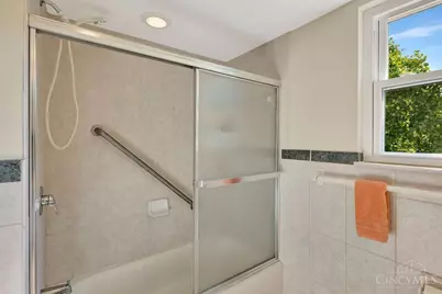 9800 Delray Drive, Montgomery, OH 45242 - Photo 25