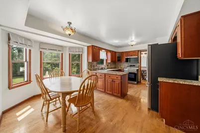 7489 Fitzroy Court, West Chester, OH 45241 - Photo 13