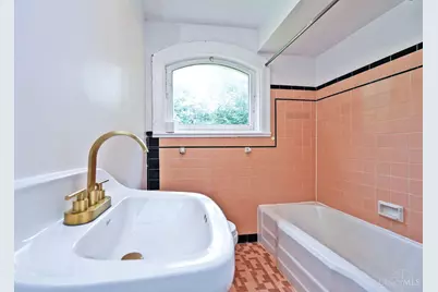 236 Loraine Avenue, Cincinnati, OH 45220 - Photo 23