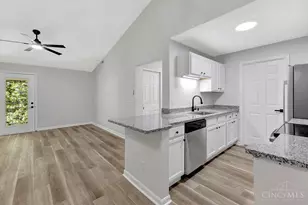 7343 Chatham Ct, West Chester, OH 45069 - Photo 9